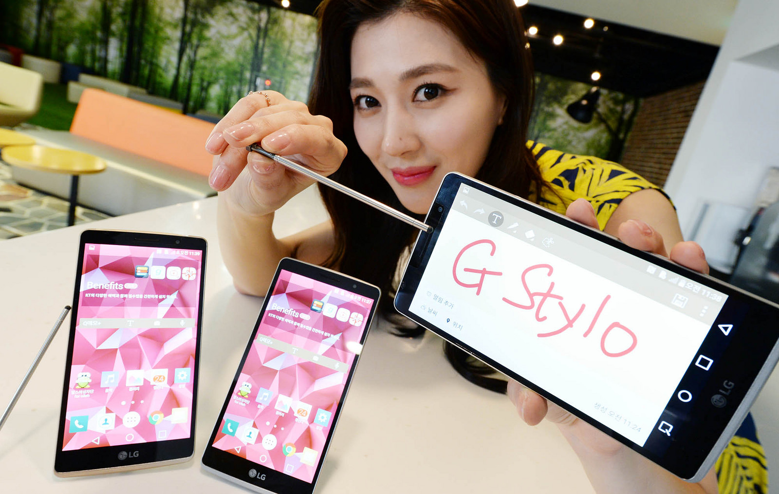 LG G Stylo: смартфон со стилусом