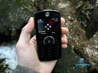 Фотографии Motorola E8